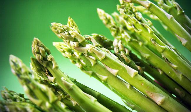 What are the methods for asparagus plant care